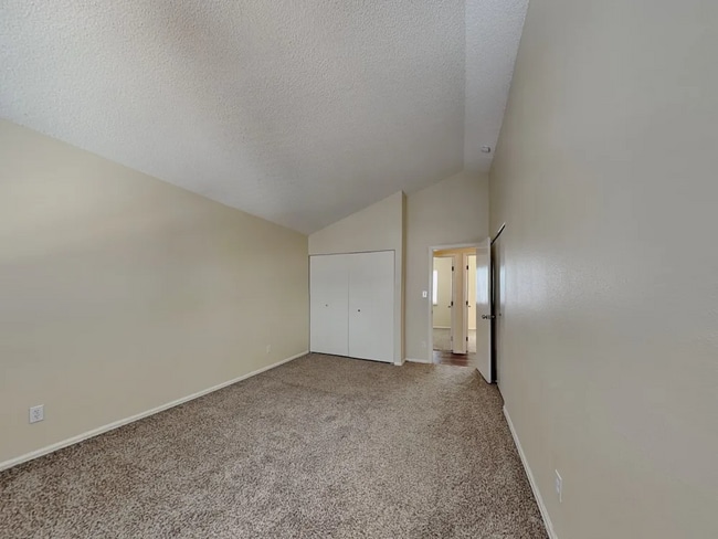 Building Photo - 3473 Foxridge Dr