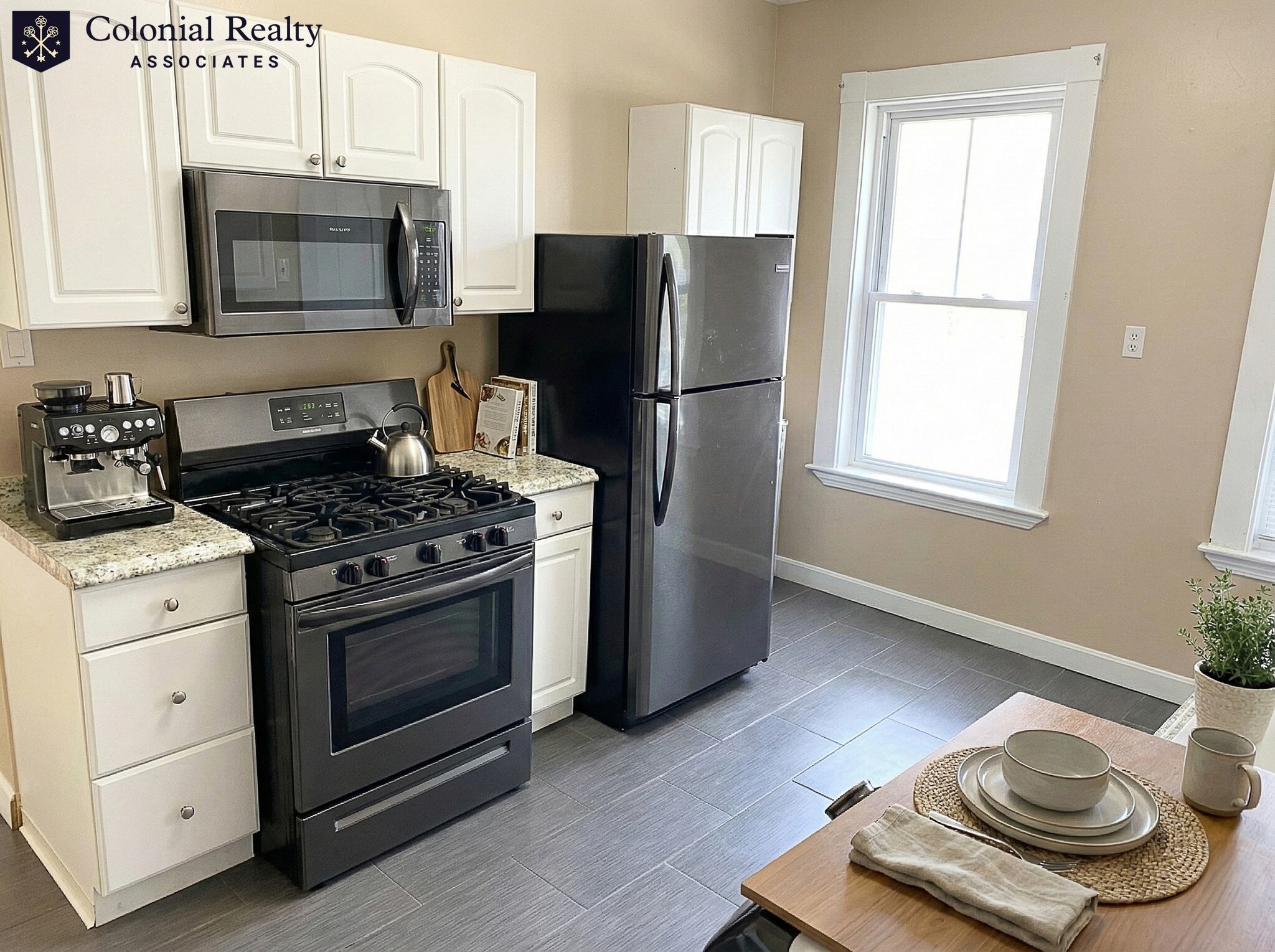 Building Photo - 41 Gordon St