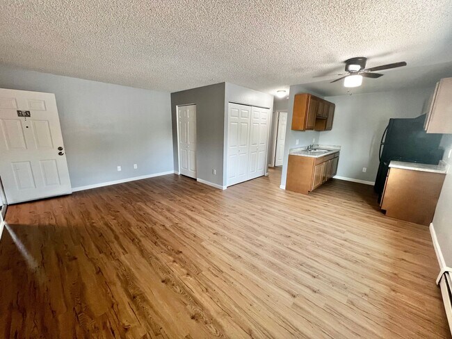 Building Photo - Myers Court