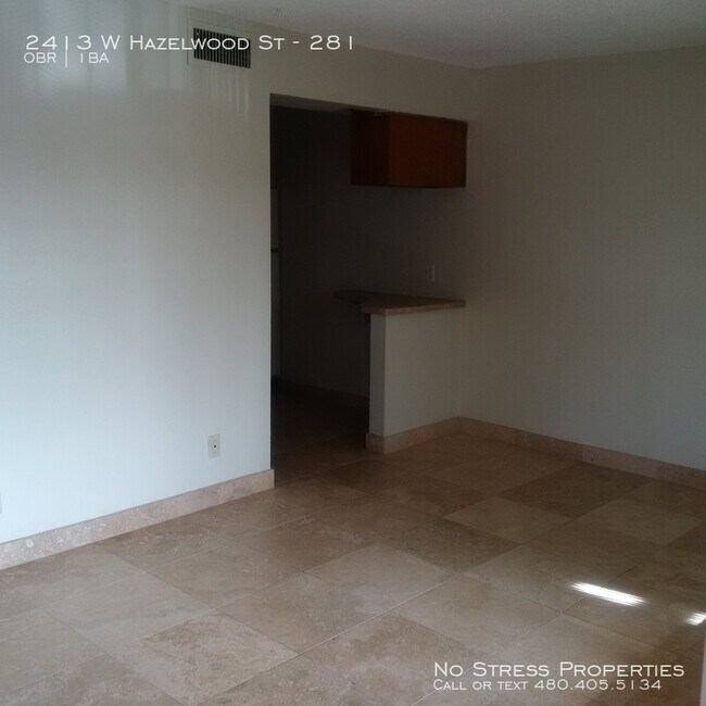 Building Photo - Studio off Camelback Rd & I17 Freeway!