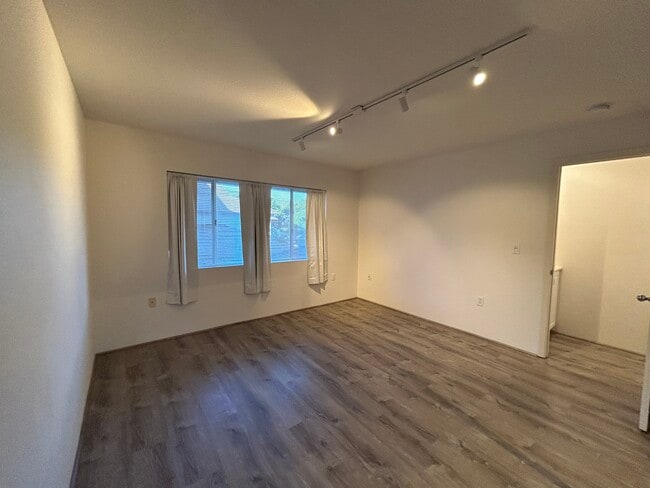 Building Photo - 92-1479-1479 Aliinui Dr