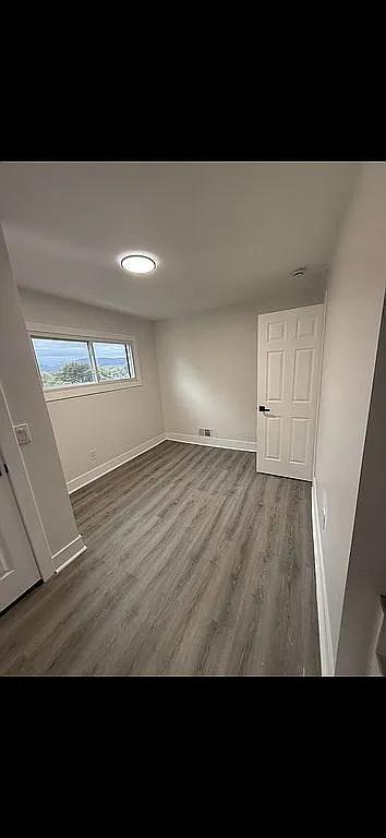 Building Photo - 1105 Quincy Ave