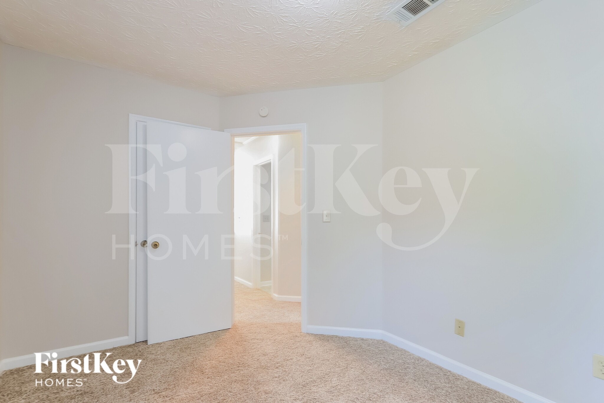 Building Photo - 10270 Misty Ridge Dr