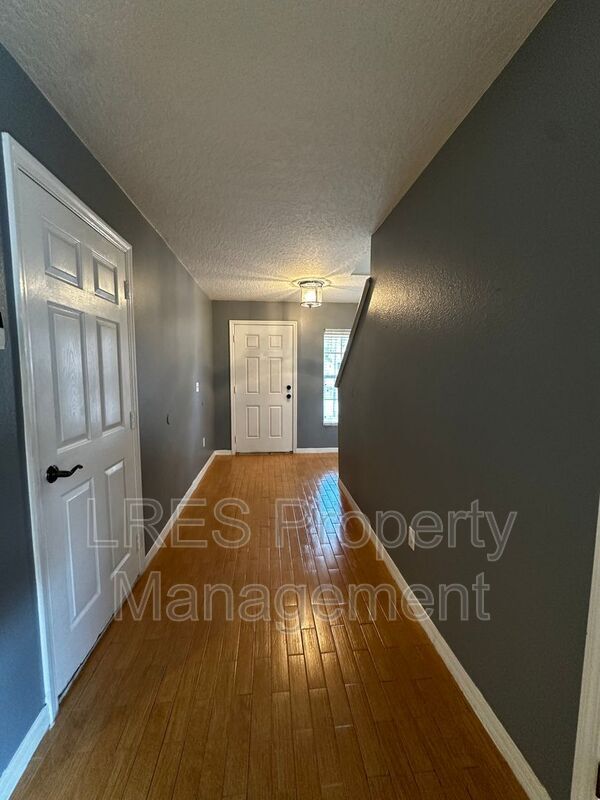 Building Photo - 2825 Cliffe Ct