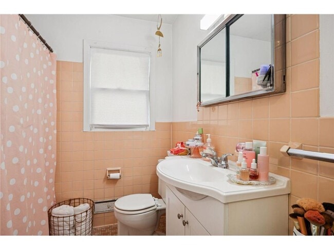 Building Photo - 3513 Emerson Ave S