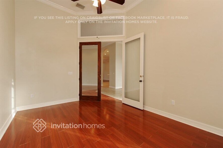 Building Photo - 10117 Vista Pointe Dr