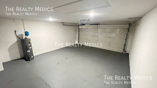 Building Photo - 1242 Halber Ave NW