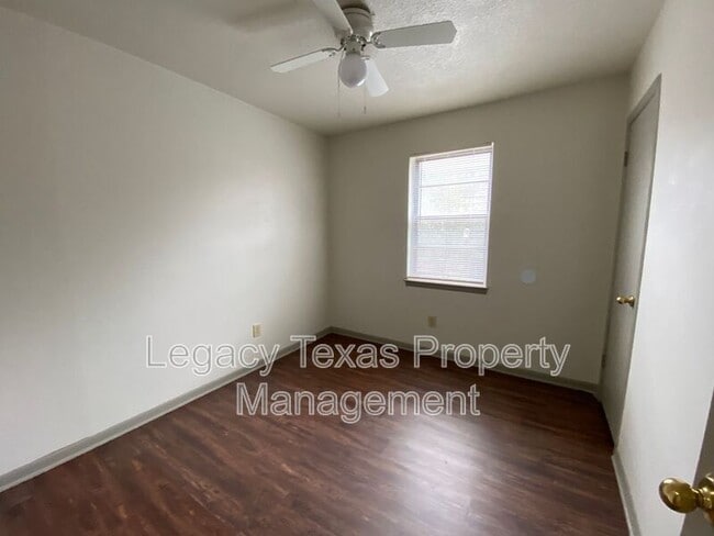 Building Photo - 1607 McAnear St