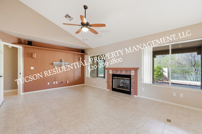 Building Photo - 10845 N Eagle Eye Pl