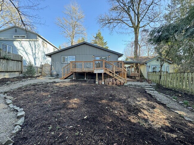 Building Photo - 7315 SW 53rd Ave