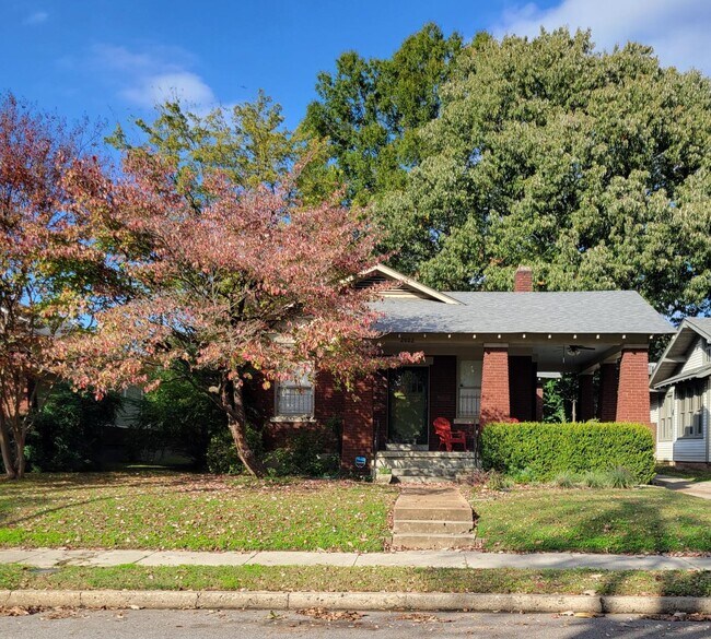 Primary Photo - 2022 Felix Ave