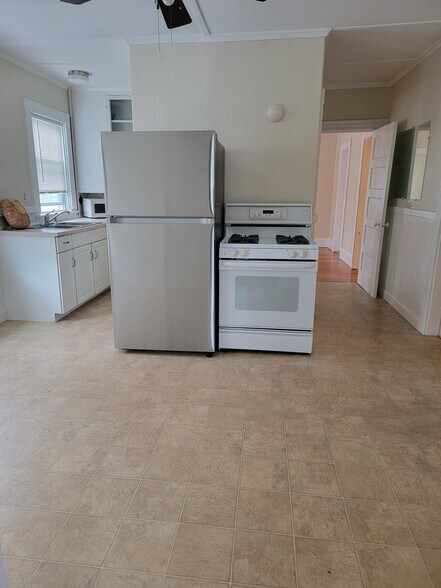 Eat in Kitchen - 15 Starkey Ave