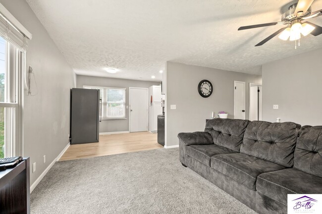 Building Photo - OPEN HOUSE MAY 9, 2025 3PM-4PM