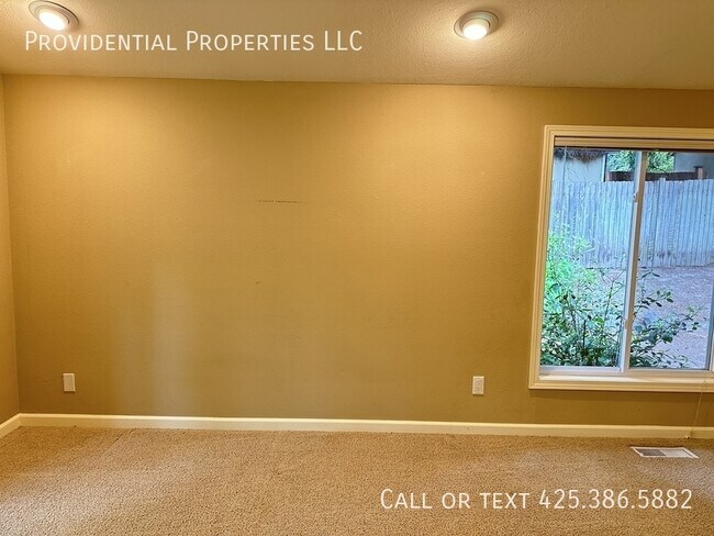 Building Photo - 3309 173rd Pl NE