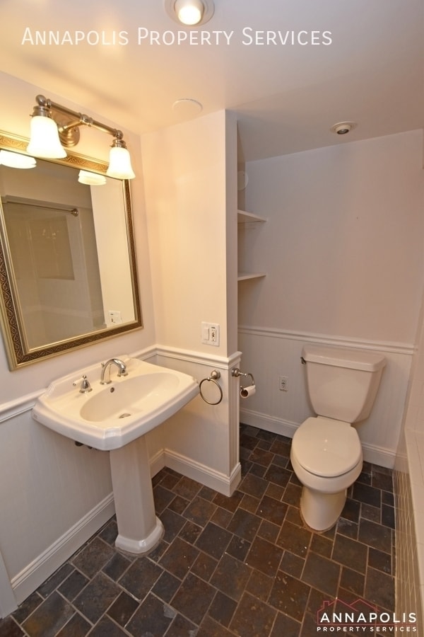 Building Photo - 33 Glen Ave