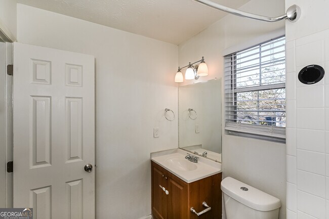 Building Photo - 5895 Brookside Dr SE