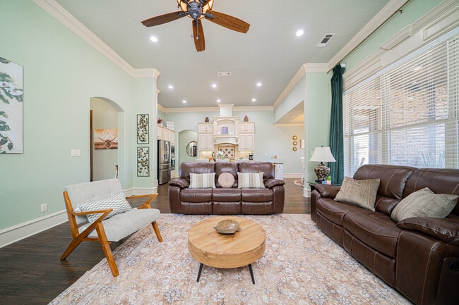 Building Photo - 1610 Olympic Drive