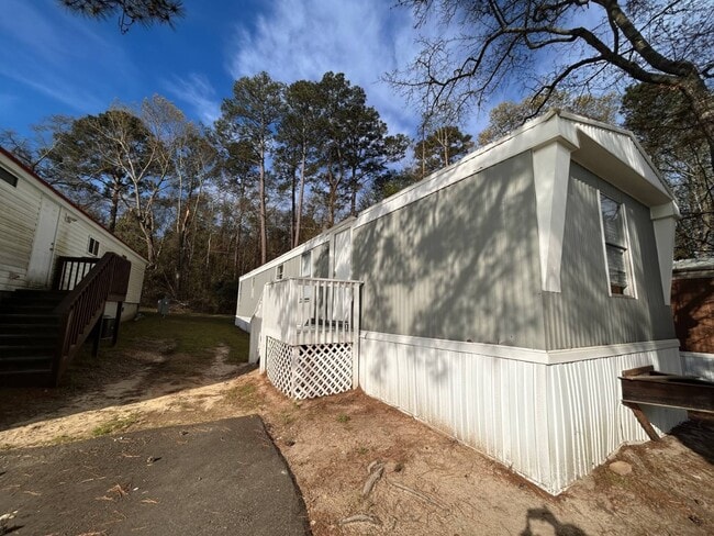 Building Photo - 3118 Dudley Rd