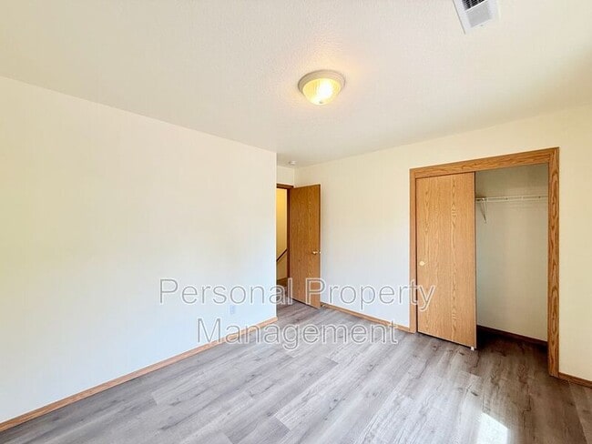 Building Photo - 5621 NE 64th Street