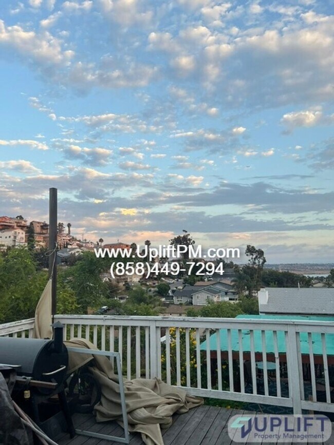 Building Photo - 1225 Capistrano Ave