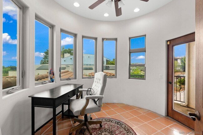 Building Photo - 701 N Granados Ave