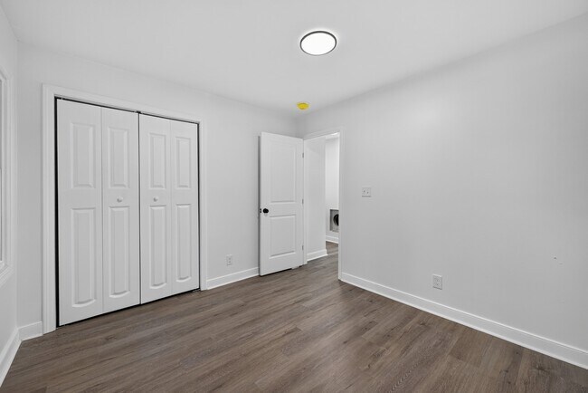 Building Photo - 2027 Hilburn Dr SE