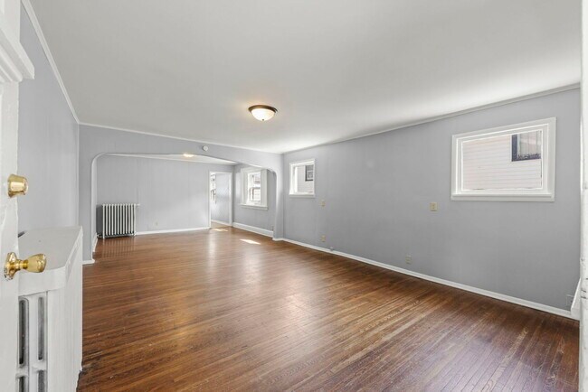 Building Photo - 803 1st Ave