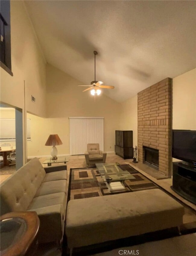 Building Photo - 8149 Glen Alta Way