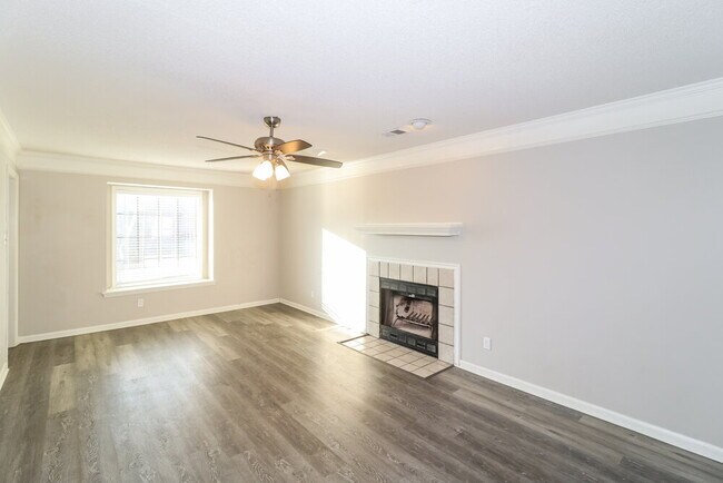 Building Photo - 2464 Green Glen Dr