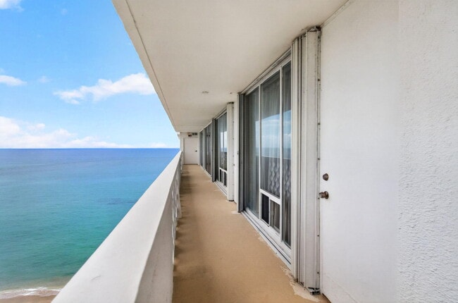 Building Photo - 1200 S Ocean Blvd