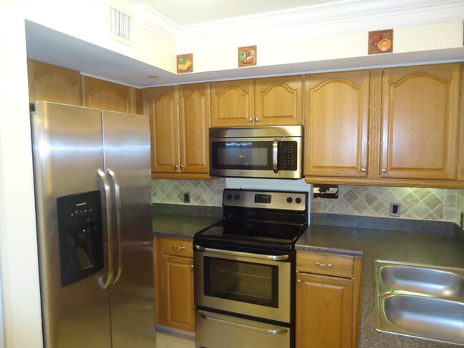 Building Photo - 4280 San Marino Blvd