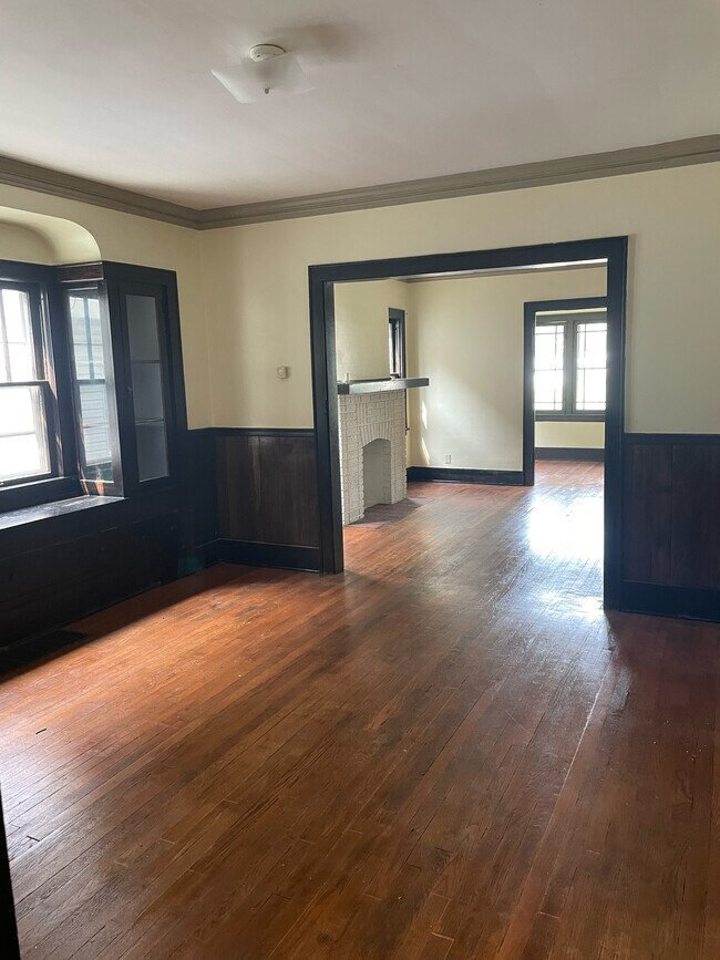 Building Photo - 853 N Howard St