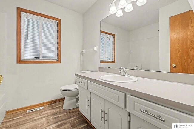 Building Photo - 11617 S 205th St