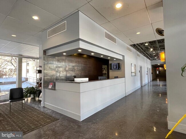 Building Photo - 800 4th St SW