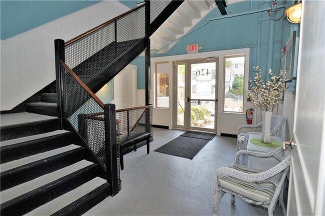 Building Photo - 426 Spring St