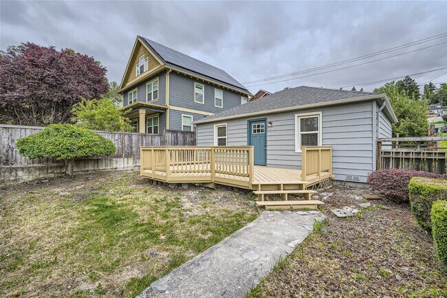 Building Photo - New Price!! Newly Remodeled 2BR/1BA House ...