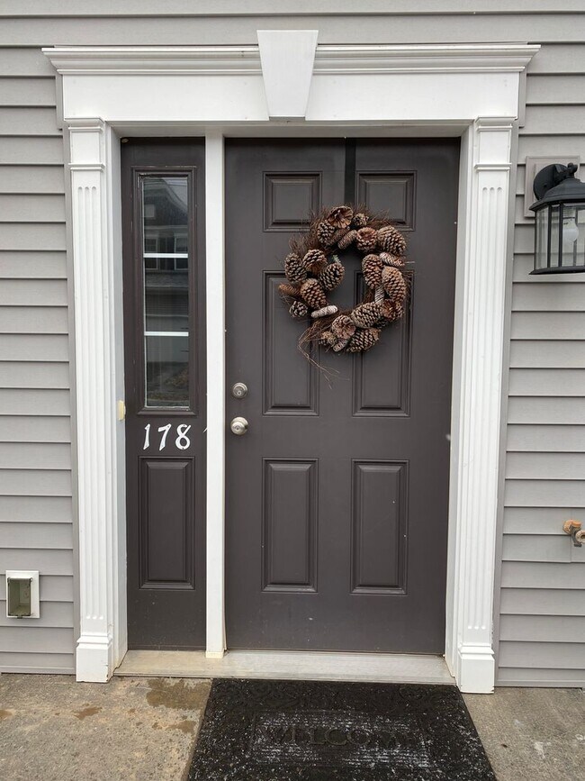 Building Photo - Beautiful 3 Bedroom, 2.5 Bathroom Home in Boalsburg, PA