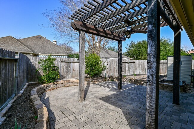 Building Photo - 2106 Castle Gardens Ln