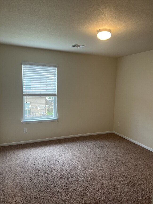 Building Photo - 10523 Chestnut Path Way