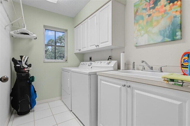 Building Photo - 1447 Gleneagles Dr