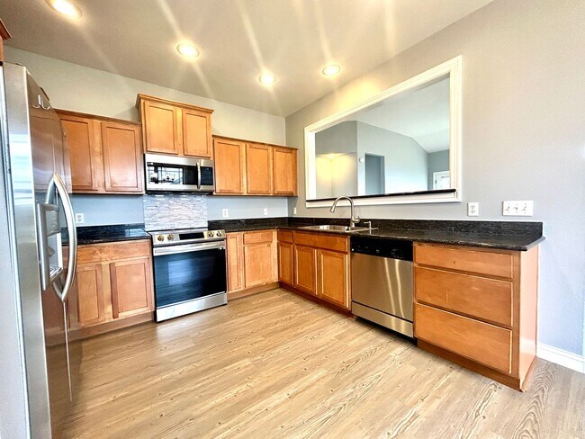 Building Photo - 3 bedroom 2 bath modern style home minutes from Centerton Main!!