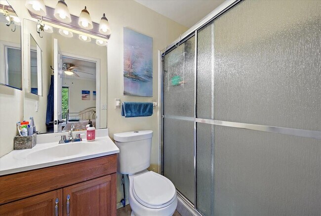 Building Photo - 3357 Ramblewood Dr N