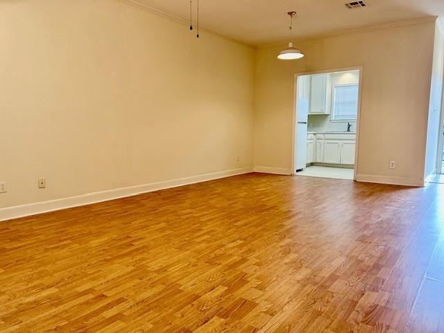 Building Photo - 2100 San Gabriel St