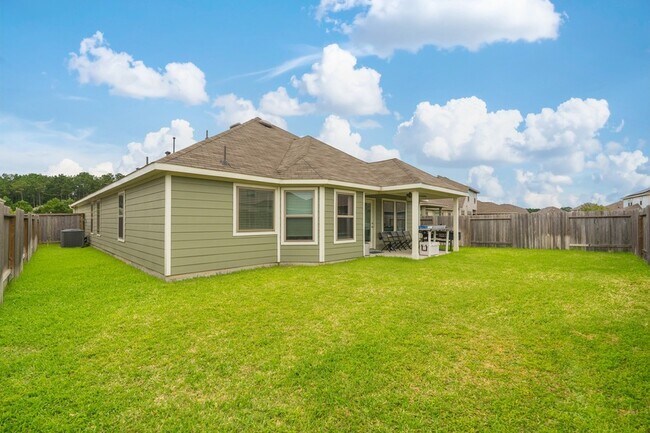 Building Photo - 22035 Juniper Crossing Dr