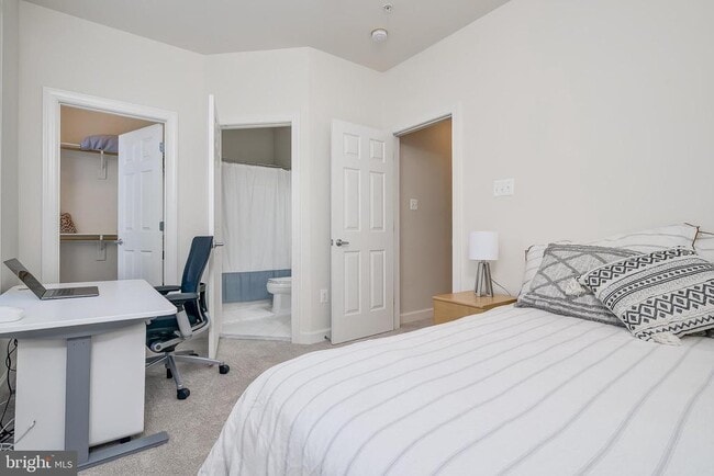 Building Photo - 610 Eden Pl