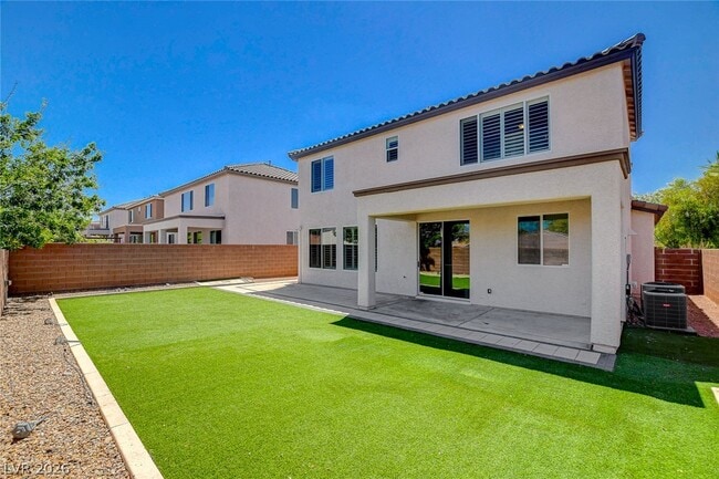 Building Photo - 9734 Maspalomas St