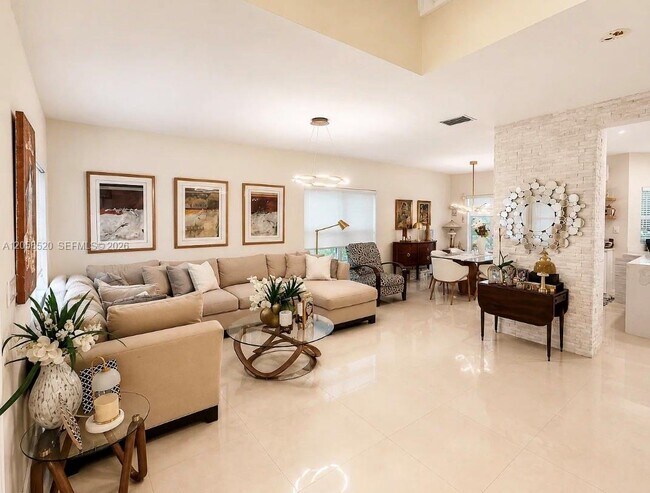 Building Photo - 16445 Sapphire Pl