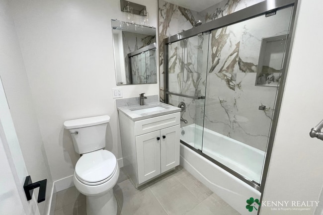 Building Photo - Beautifully Remodeled 4 Bedroom Home | Ing...