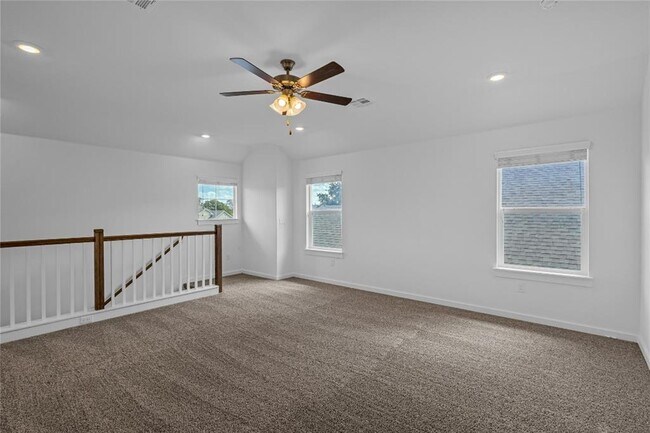 Building Photo - 1925 Ruger Pass