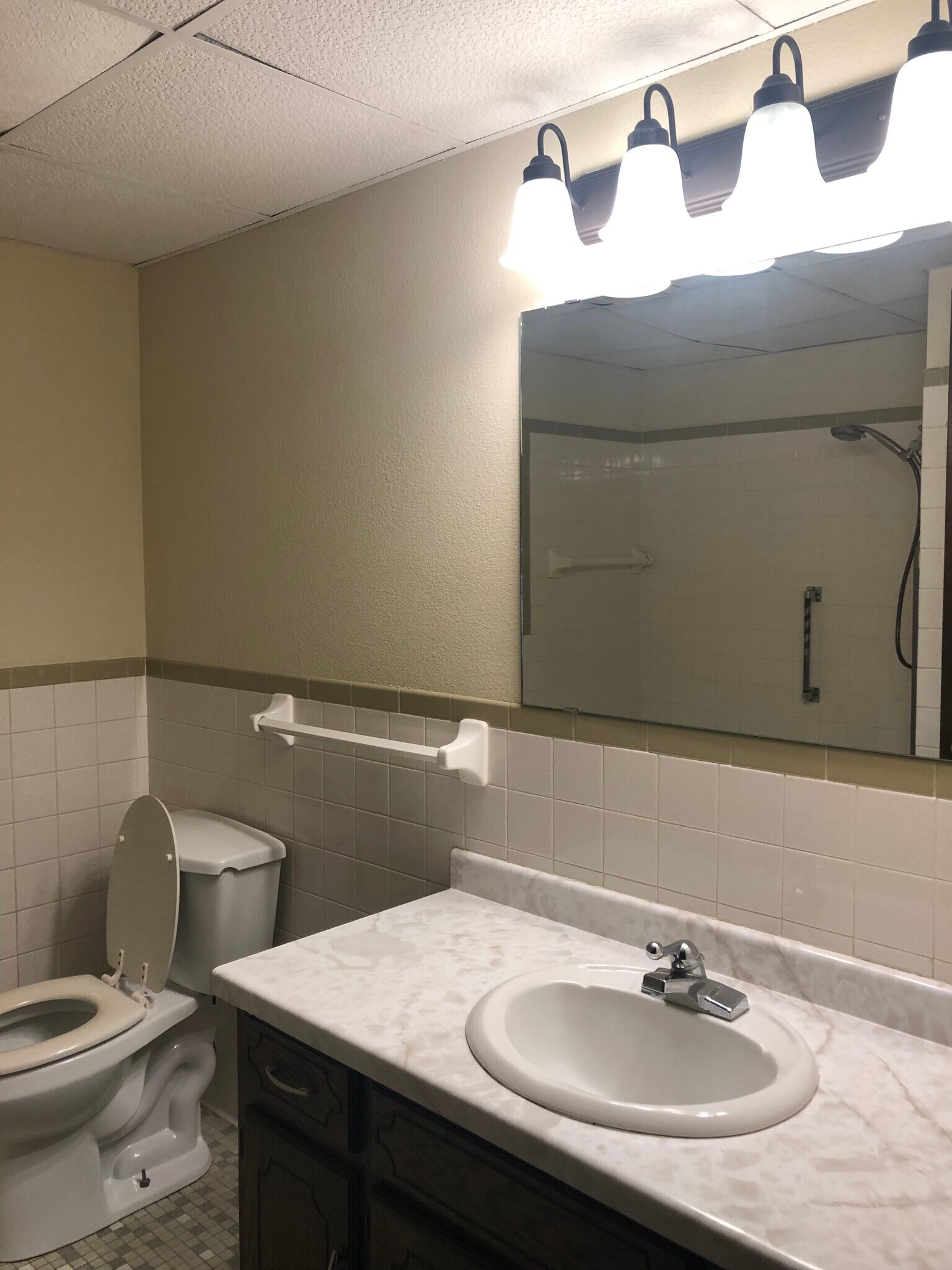 Building Photo - 304 4th St S